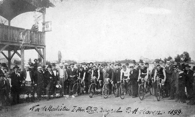 Koturaška cesta 1899. godine, uspomena s biciklističkog trkalištea
